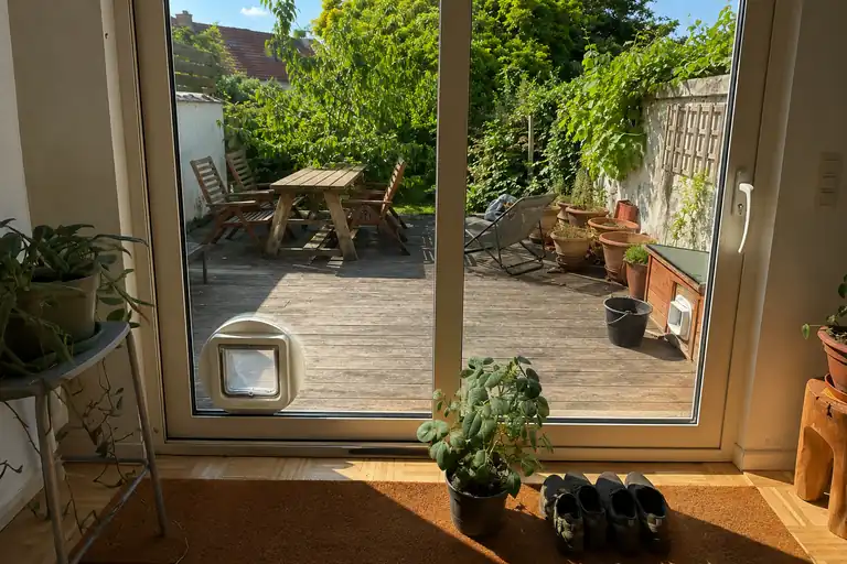 hatière installée dans un double vitrage donnant sur une terrasse