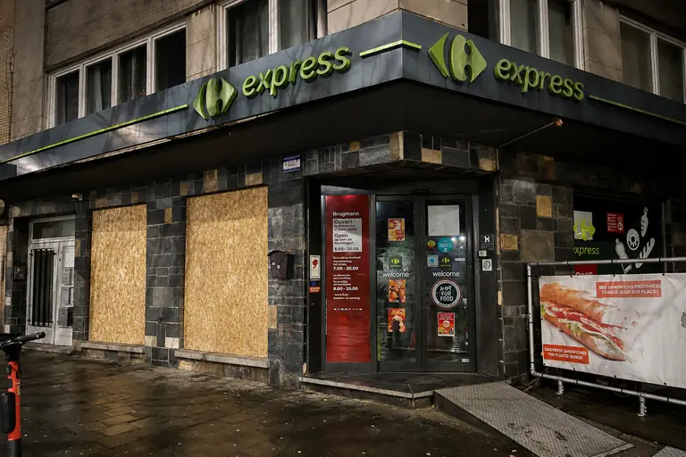 Sécurisation d’urgence de vitrines Carrefour à 1090 Jette